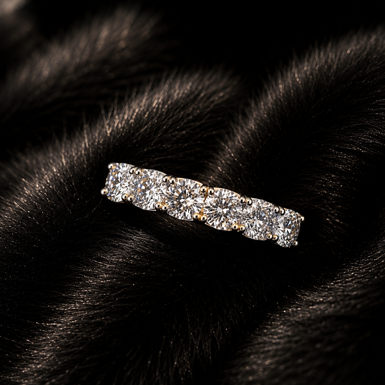 14kt yellow gold2.5ct Natural Diamonds band